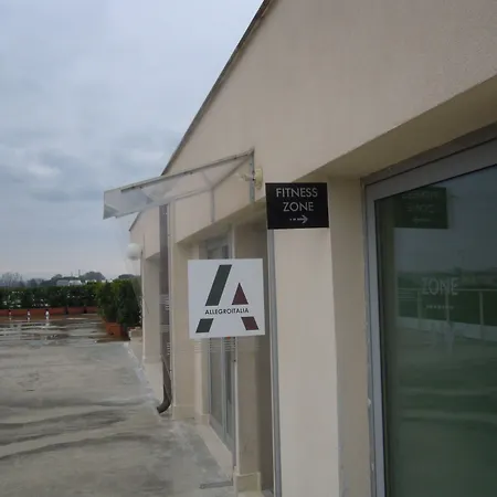 Smy Pisa Plaza 5*