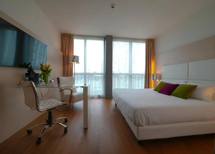 Tower Plaza Hotel 5*