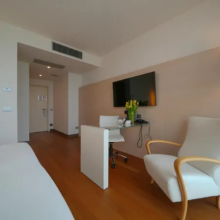 Tower Plaza 5* Pisa