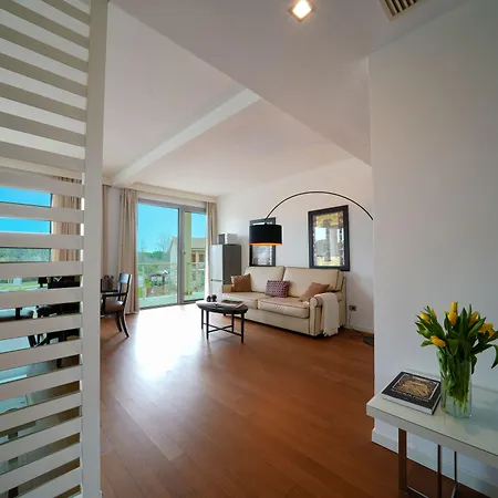 Hotel Tower Plaza 5*